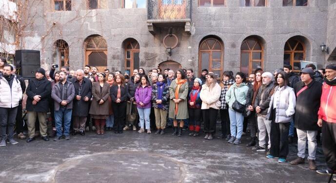 ‘Barışa Ses Olalım’ imzacıları: Tecrit kalksın, Kürt sorunu çözülsün