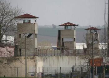 ‘Özgürlük’ için açlık grevleri sürüyor: Hükümet ciddiye almalı