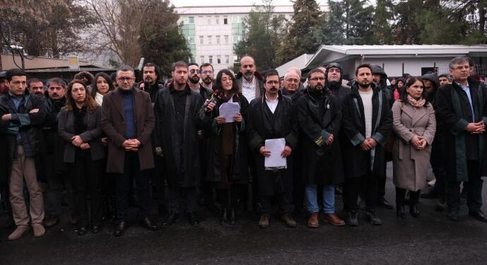 ‘Tecrit sürdükçe savaş ve ölümler sürecek’