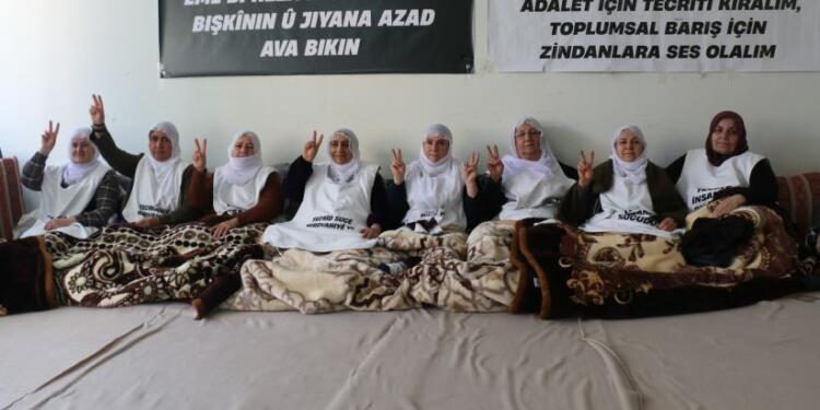 Adalet Nöbeti sürüyor: Direnişi büyütelim