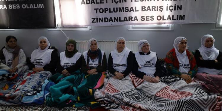 ‘Özgürlük’ için ‘Adalet Nöbetleri’ devam ediyor