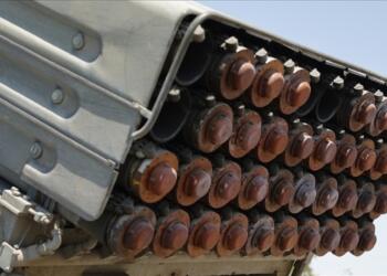 Savaş perdesi ardında büyük yolsuzluk