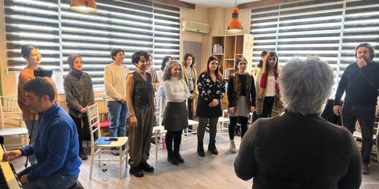 ‘Kürtçe oku, yaz ve düşün’