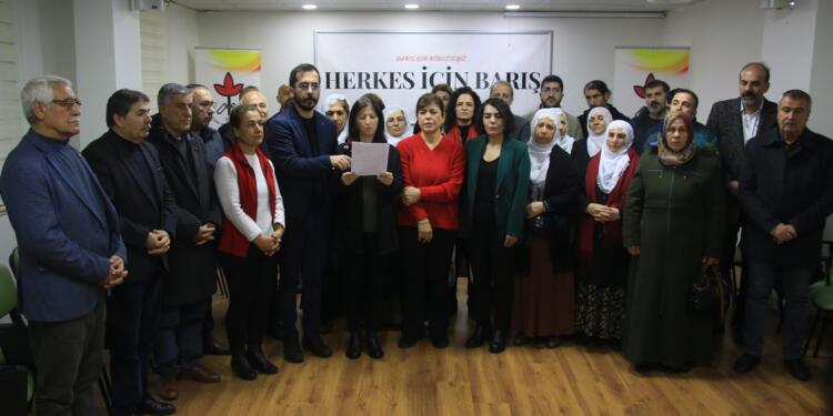 İHD’den bir çok kentte barış nöbeti