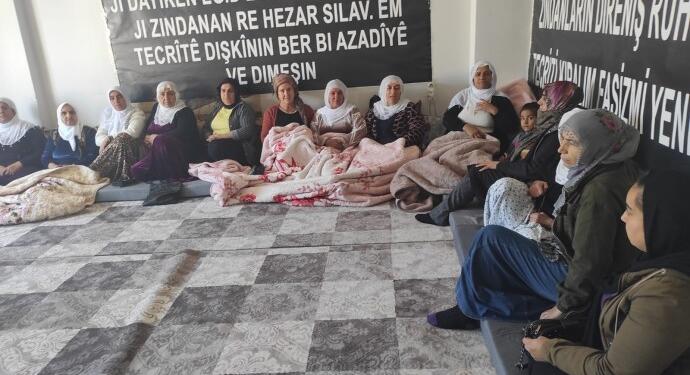 Adalet Nöbeti: Tecrit biterse özgürlüğün de eşitliğin de önü açılır