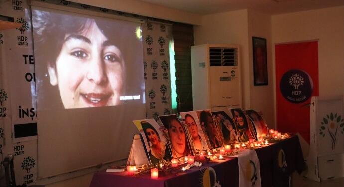 Paris’te katledilen kadınlar için anma