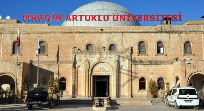 Kürt Dili mezunlarından araştırma görevlisi alım şartlarına tepki