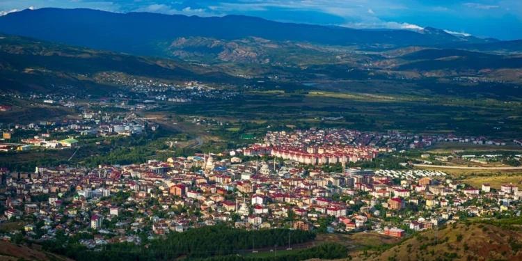 Prof. Dr. Ercan, Kanîreş için uyardı: Yapılar 8 şiddetine dayanıklı olmalı