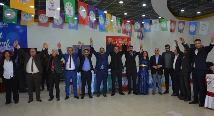 DEM Parti Tarsus aday adayları tanıtıldı