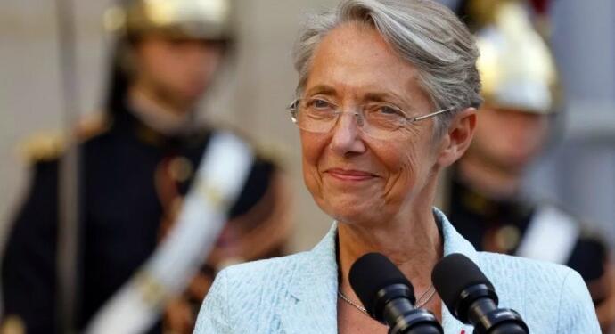 Fransa Başbakanı Elisabeth Borne istifa etti