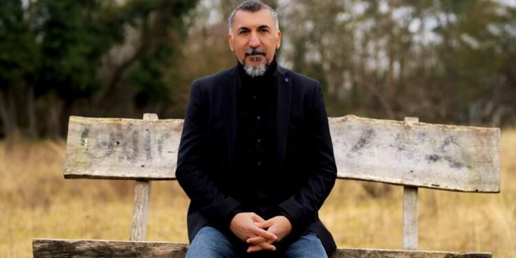 Tunç: Zulme karşı durmak sanatçının görevidir