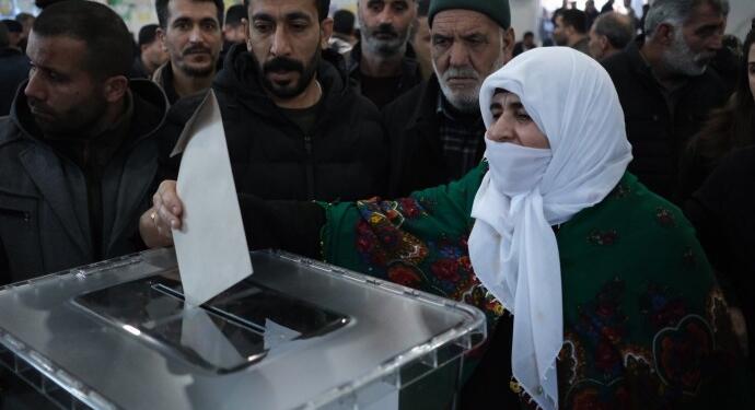 DEM Parti’de halk yoklaması sona erdi