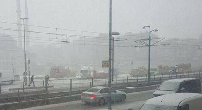İstanbul’da kar yağışı başladı
