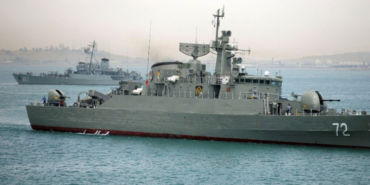 İran savaş gemisi Kızıldeniz’e girdi