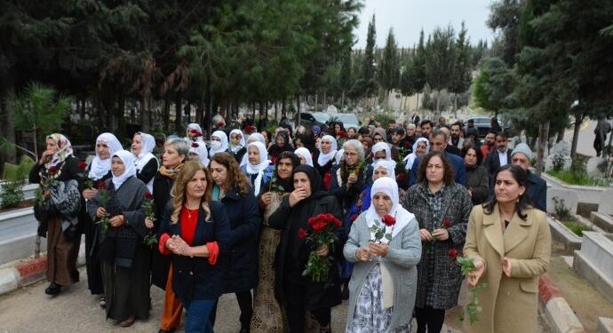 Kadınlar Cansız, Doğan ve Şaylemez’i mezarı başında andı