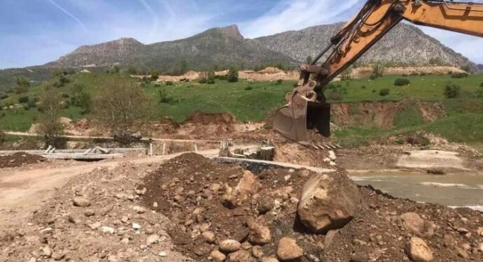 KDP Amêdiyê’ye bağlı 3 köyü zorla boşalttı