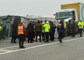 Meletî’de trafik kazası: 3 ölü, 29 yaralı