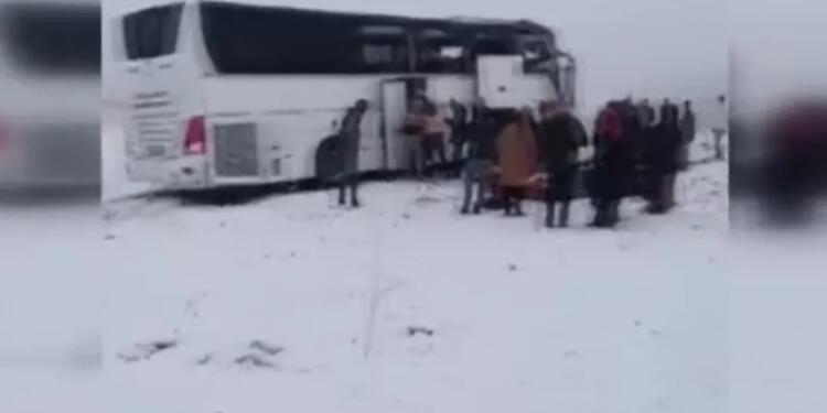 Qers’te otobüs kazası: 2 ölü, 8 yaralı