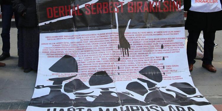 Hasta tutsaklar kötü muamele nedeniyle tedaviyi reddediyor