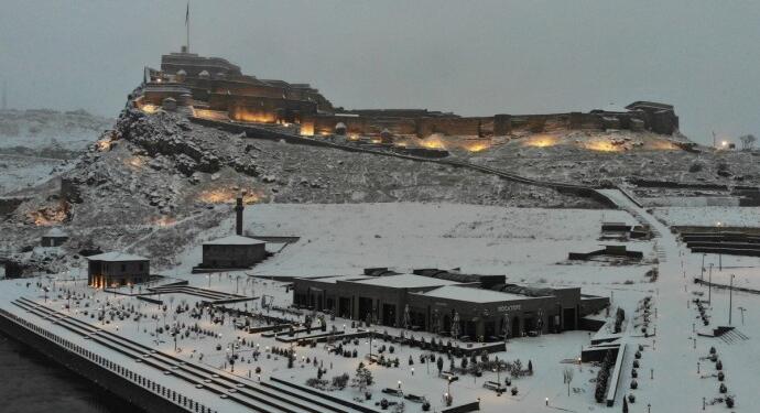 Qers’te 120 köy yolu ulaşıma kapandı