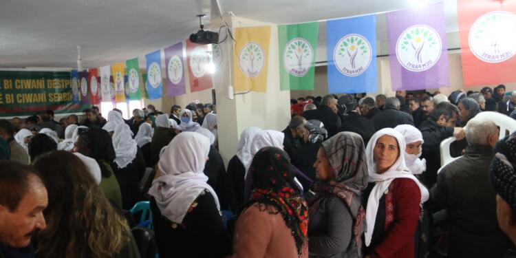 ‘Halk oylaması’ yapıldı: Bazı yerlerde ikinci tur yapılacak