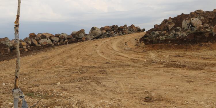 30 yıldır yolları yapılmıyor: AKP’ye oy yoksa hizmet de yok