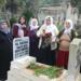 Barış Annesinin kabrine zeytin dalları bırakıldı