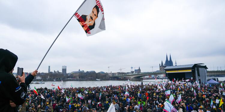 Son yılların en kitlesel mitinginden objektiflere yansıyanlar