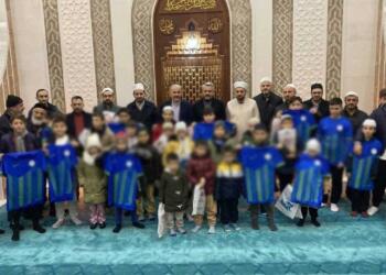 Diyanet çocuklara namaz başına puan veriyor