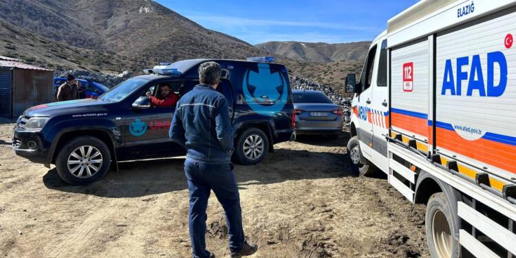 Xarpêt’te maden ocağındaki göçükte kalan işçiler kurtarıldı