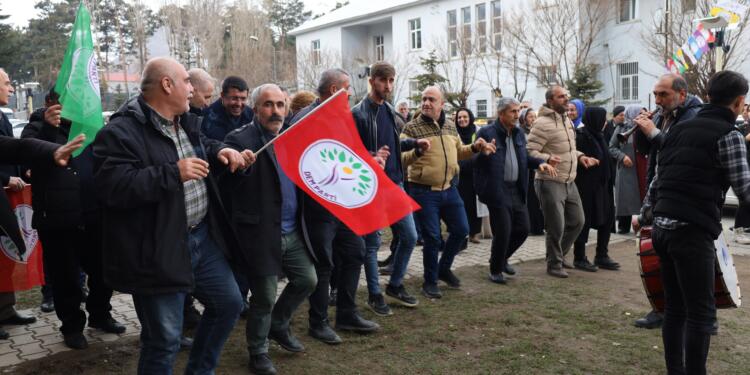 DEM Parti, her ilde coşkuyla karşılanıyor
