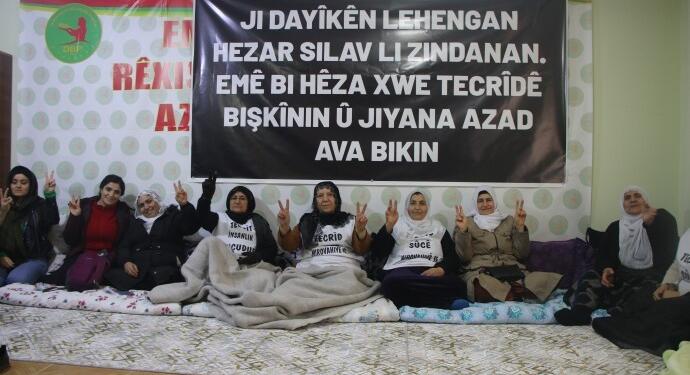 Barış Anneleri: Herkes elini taşın altına koymalı