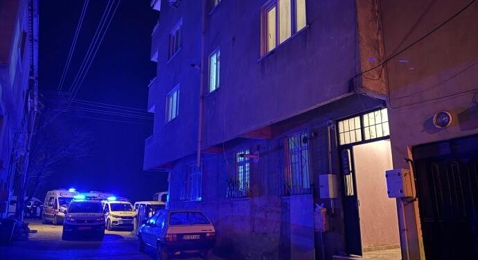 Bir erkek bütün ailesini katletti