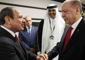 Erdoğan Sisi ile görüşmek için Mısır’a gitti