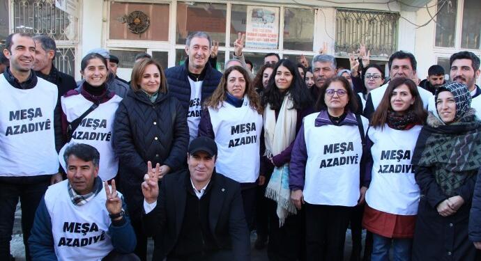 Özgürlük yürüyüşçüleri Wan’ın ilçelerinde