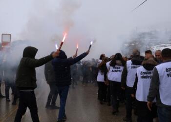 ‘Özgürlük Yürüyüşü’ 6’ncı gününde: Silopiya yasaklarında katledilenlerin mezarları ziyaret edildi