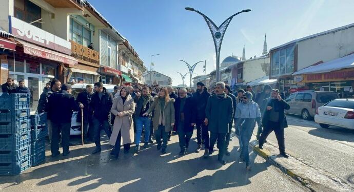 Xinûs eşbaşkan adaylarını coşkuyla karşıladı