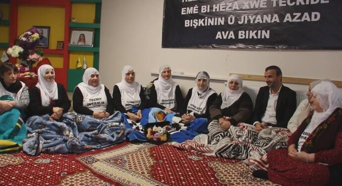 Adalet Nöbeti’ndeki annelere tutsaklardan mektup