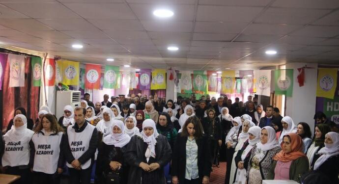 Esmer Tunç: Yaktıkları çıra yolumuzu aydınlatıyor