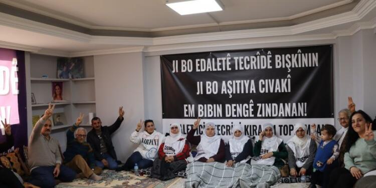 Adalet Nöbetleri’nde ‘Öcalan’a Özgürlük’ vurgusu