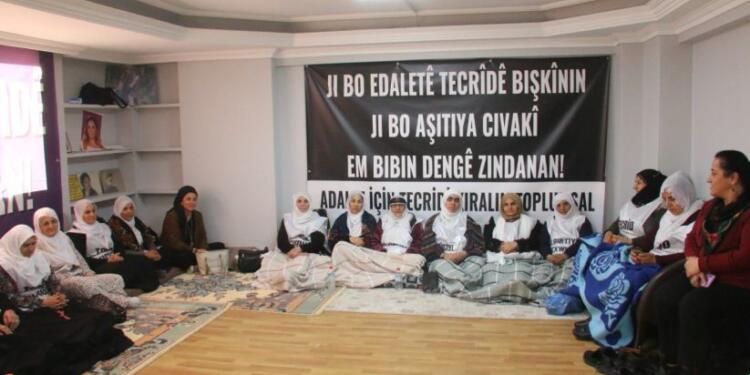 Adalet Nöbeti: Tecrit kırılana kadar eylemlere devam edecek