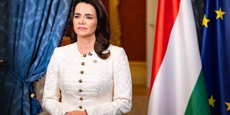 Cinsel istismar failini affeden Cumhurbaşkanı istifa etti