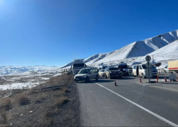 Colemêrg yolunda çığ düştü: 1 ölü, 14 yaralı