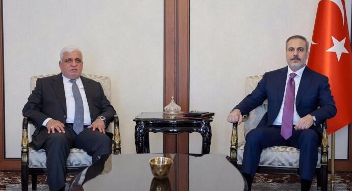 Hakan Fidan Haşdi Şabi Heyeti Başkanı ile görüştü