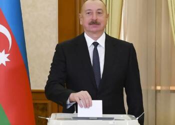 Aliyev 5. kez cumhurbaşkanı ilan edildi