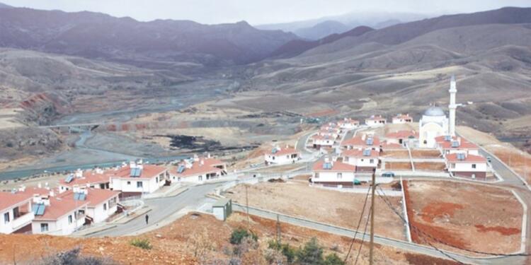 İliç’te köylülerin çaresizliği rüşvete boyun eğdirdi!