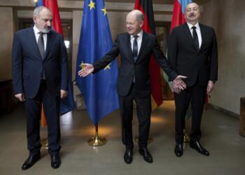 Aliyev ve Paşinyan müzakereleri görüştü