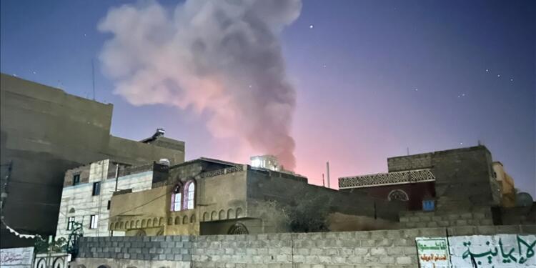 Yemen’de Husilere ait 18 hedef bombalandı