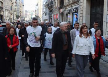 DEM Parti İBB Eşbaşkan adayları Beyoğlu esnafını ziyaret etti