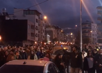 Depremin yıldönümünde sessiz yürüyüş: Hatay halkından intikam alındı